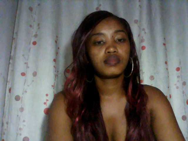 kylie11 live cam on UnifiedCams