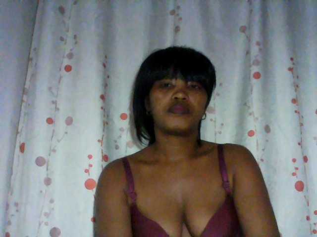 kylie11