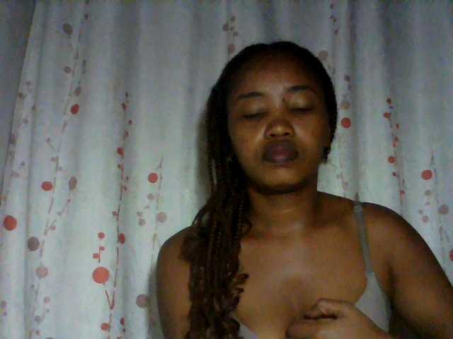 kylie11 live cam on BongaCams