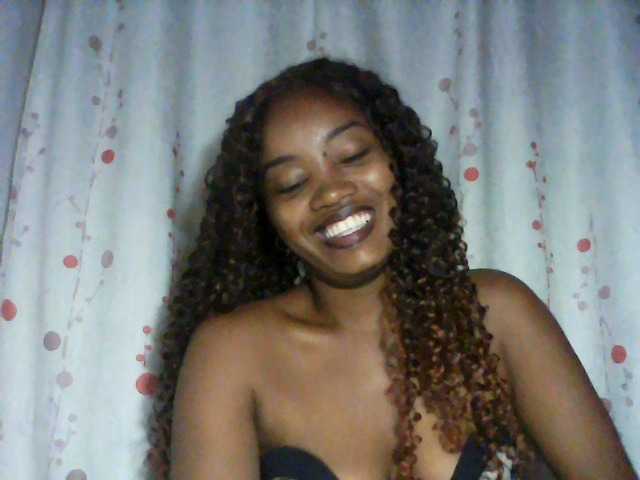 kylie11 live webcam show