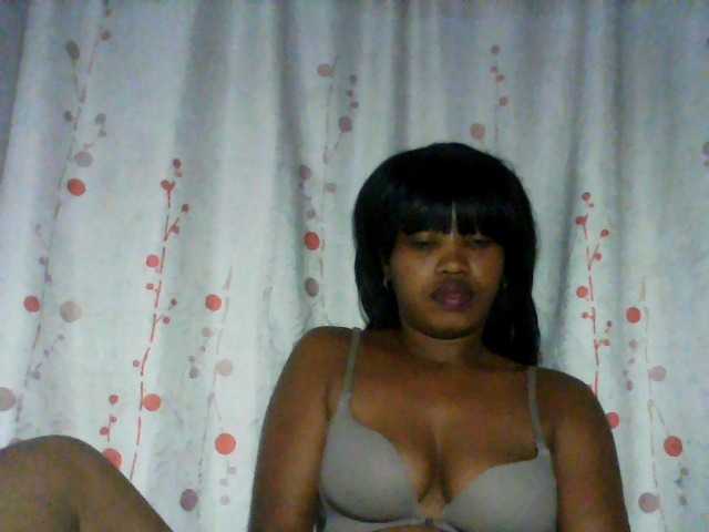 kylie11