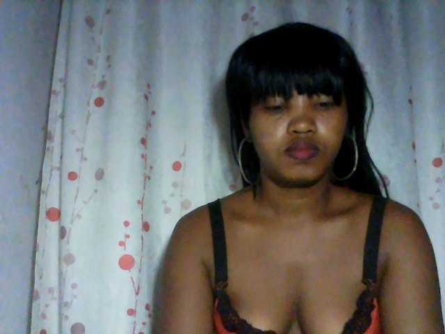 kylie11 live cam on BongaCams