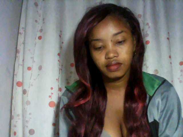kylie11 live cam on BongaCams
