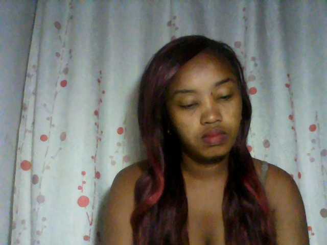kylie11 live cam on BongaCams
