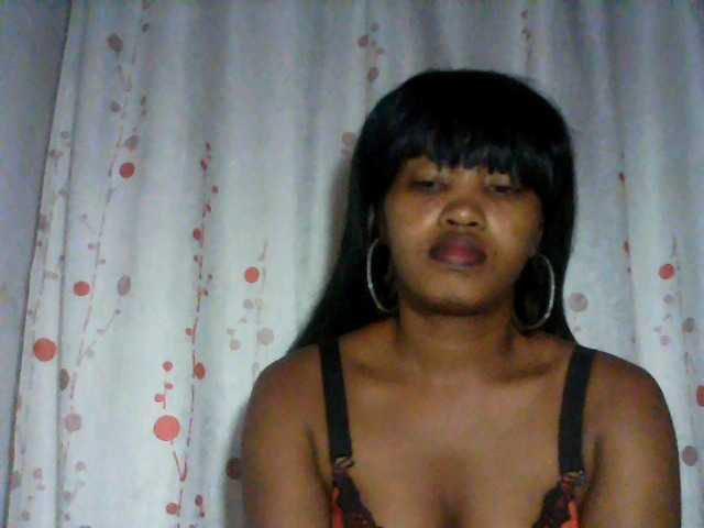 kylie11 live cam on BongaCams