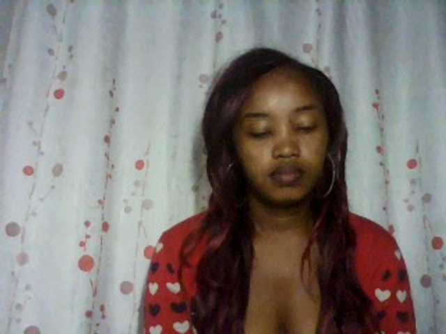 kylie11 live cam on BongaCams