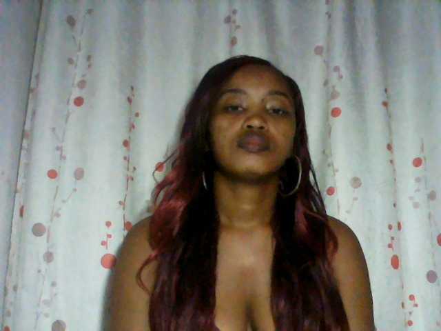 kylie11 live cam on UnifiedCams