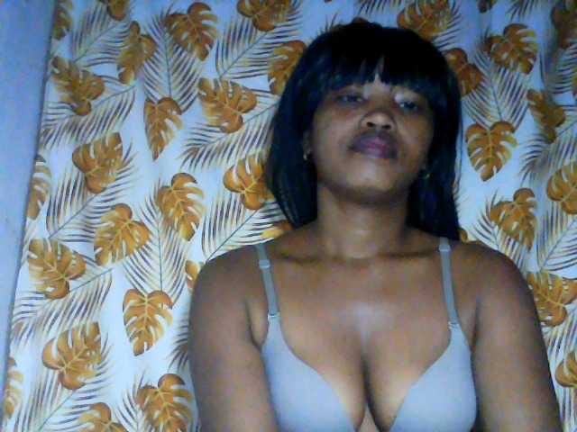 kylie11