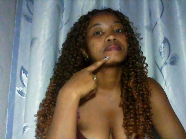 Kylie11 on Bongacams