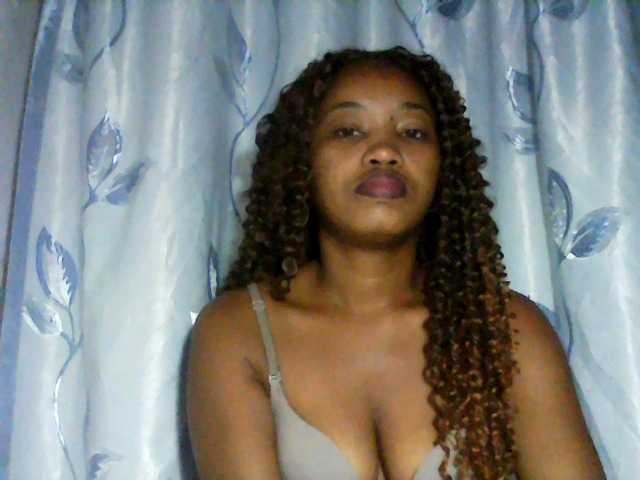 kylie11 live cam