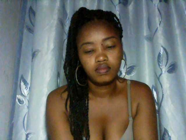 Kylie11 on Bongacams