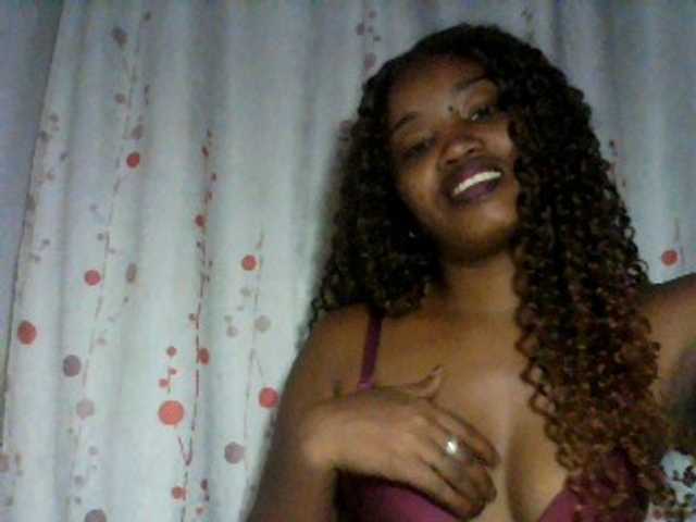 kylie11 live webcam show