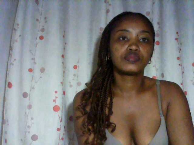 kylie11 live webcam show