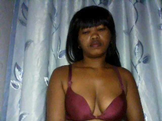 kylie11