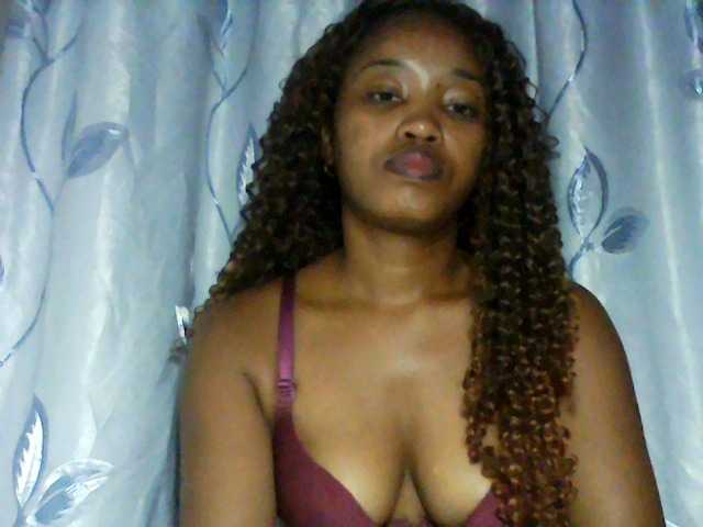 kylie11 live cam preview