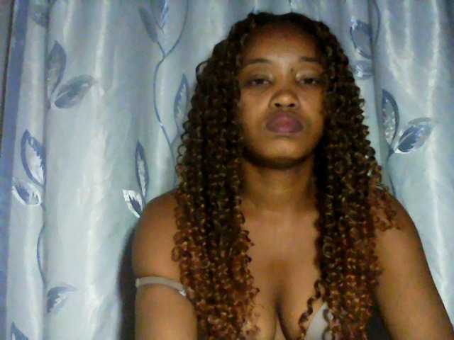 kylie11
