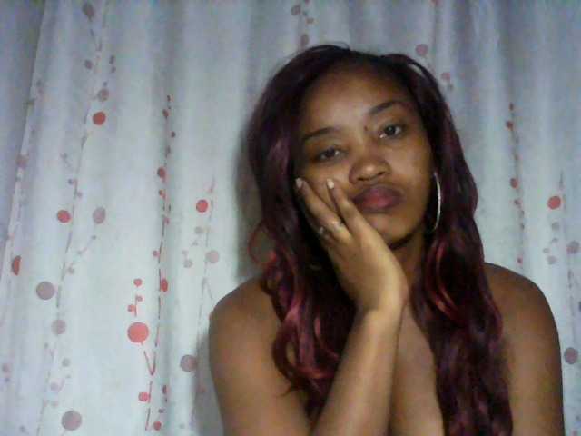 kylie11 live cam on BongaCams