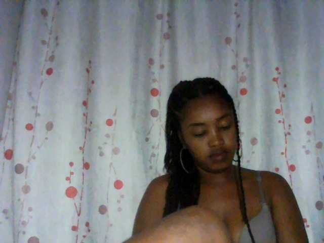 kylie11 live on BongaCams