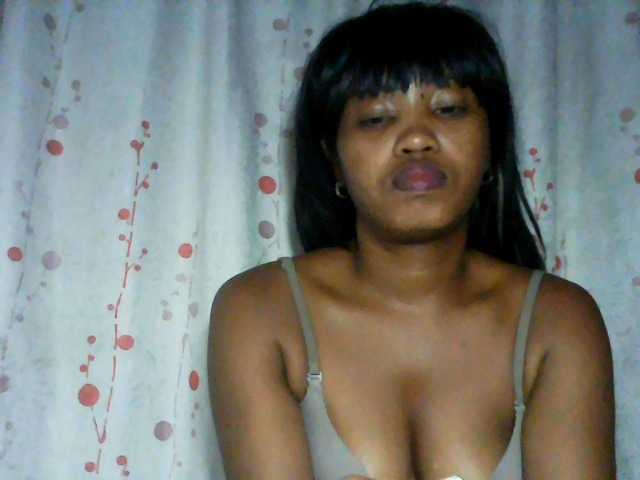 kylie11 live cam on BongaCams
