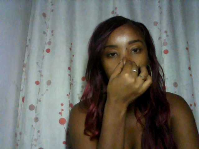 kylie11 live cam on UnifiedCams
