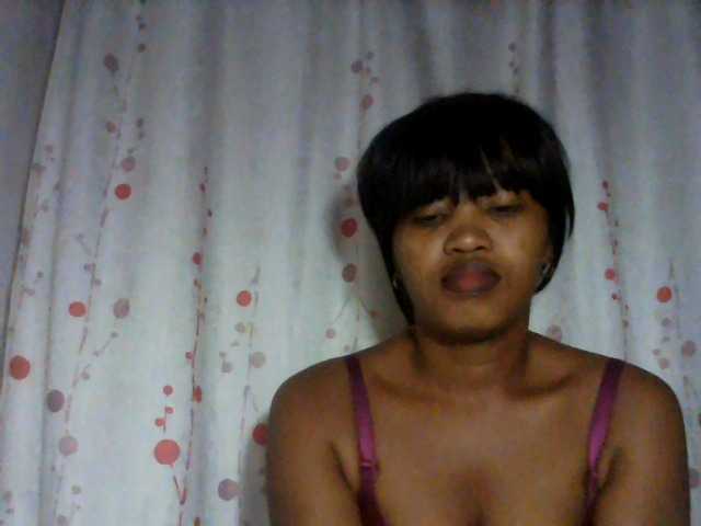 kylie11 live cam on BongaCams