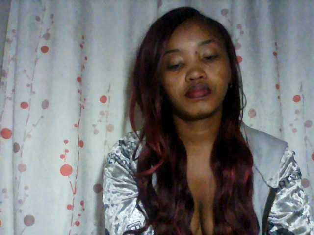 kylie11 live cam on BongaCams
