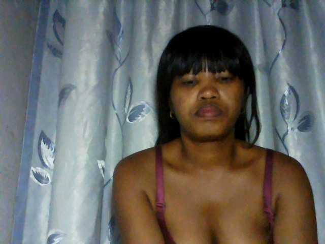 kylie11 live cam on BongaCams