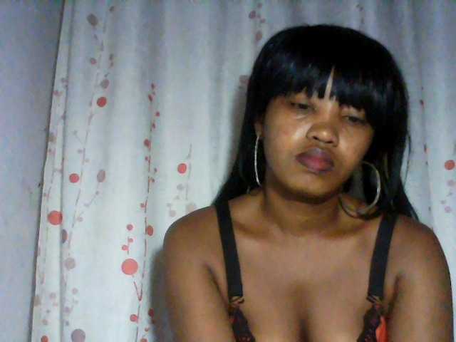 kylie11 live cam on BongaCams