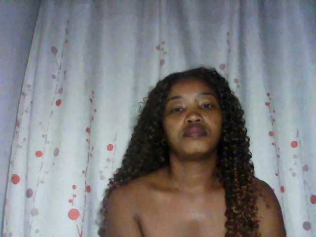 kylie11 live webcam show