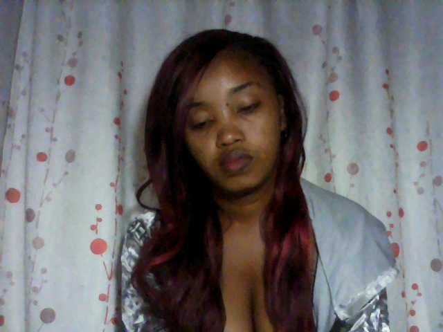 kylie11 live cam on BongaCams