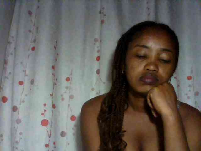 kylie11 Live Webcam on BongaCams