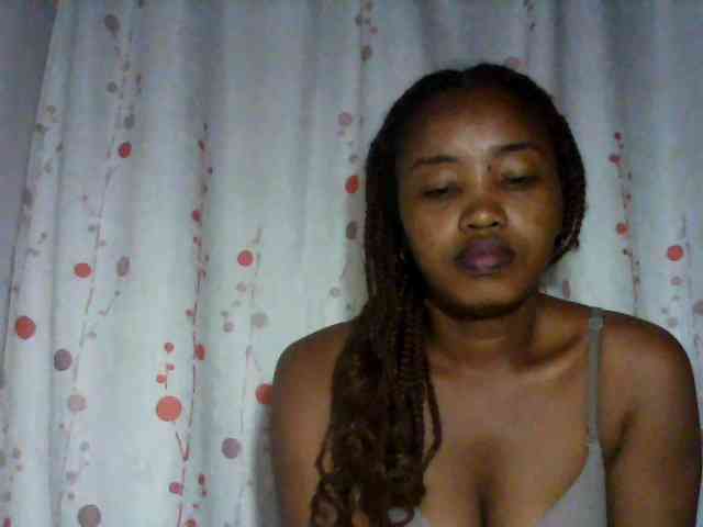 kylie11 Live Webcam on BongaCams