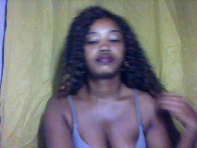 kylie11 Live Webcam on BongaCams