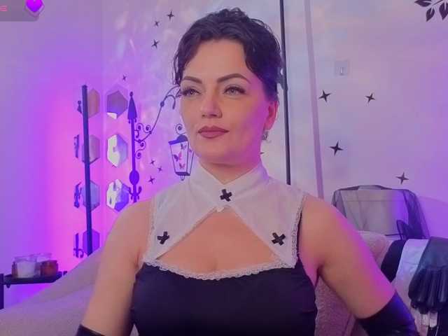 SelenaBlooms live cam preview