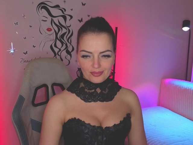 SelenaOlson live cam on BongaCams