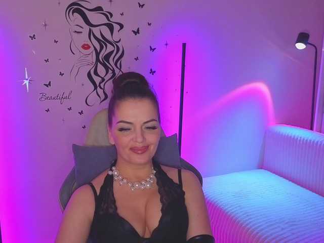 SelenaOlson live webcam show