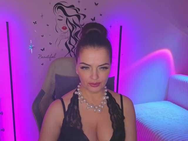 SelenaOlson live webcam show
