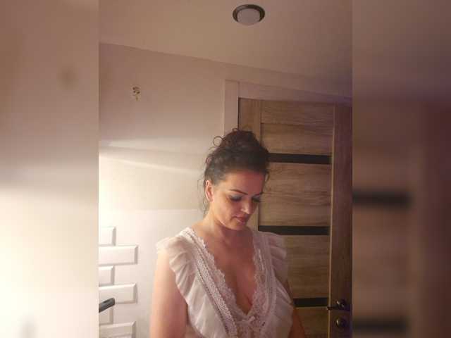 SelenaOlson live cam on BongaCams