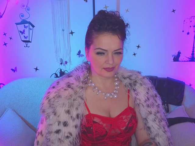 SelenaOlson live cam on BongaCams
