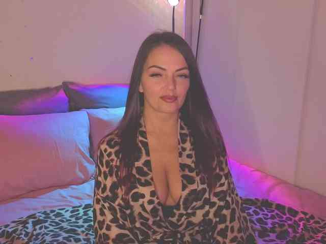 SelenaBlooms webcam