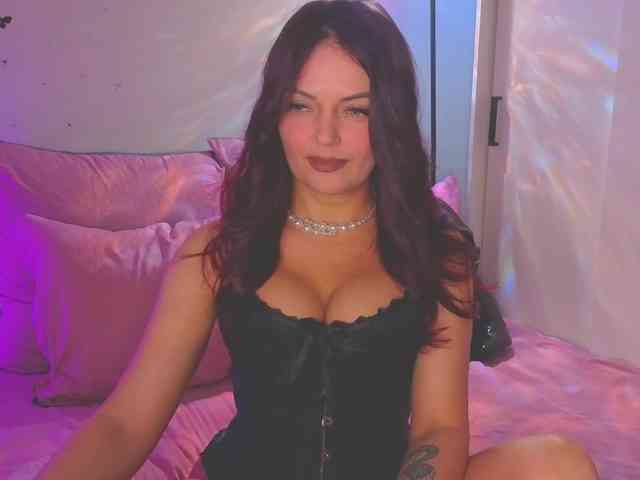 SelenaBlooms webcam