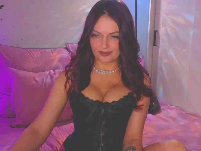 SelenaBlooms webcam