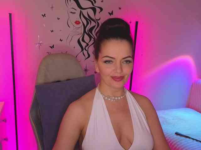 SelenaBlooms webcam