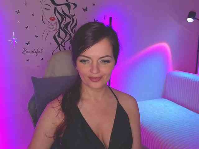 SelenaBlooms webcam