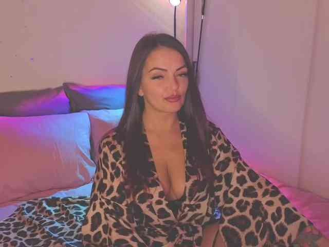 SelenaBlooms webcam