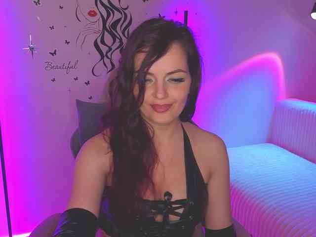 SelenaBlooms webcam