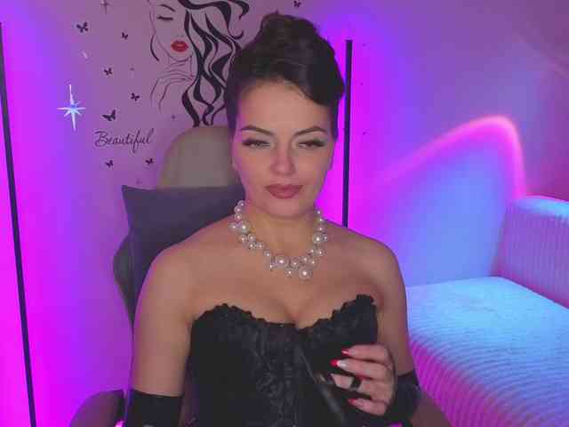 SelenaBlooms webcam
