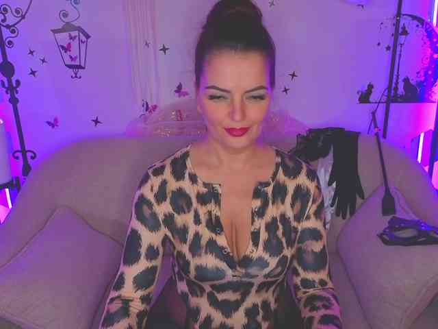 SelenaBlooms webcam