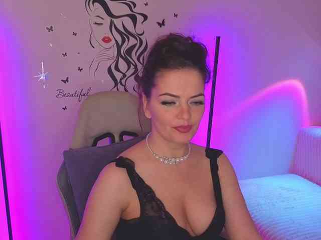 SelenaOlson SelenaOlson
