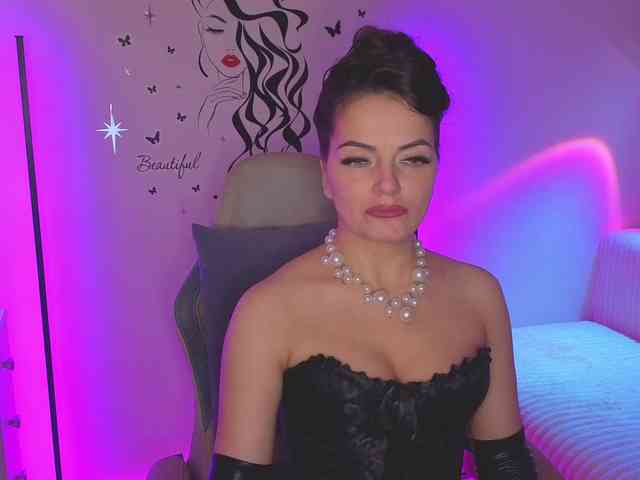SelenaBlooms webcam
